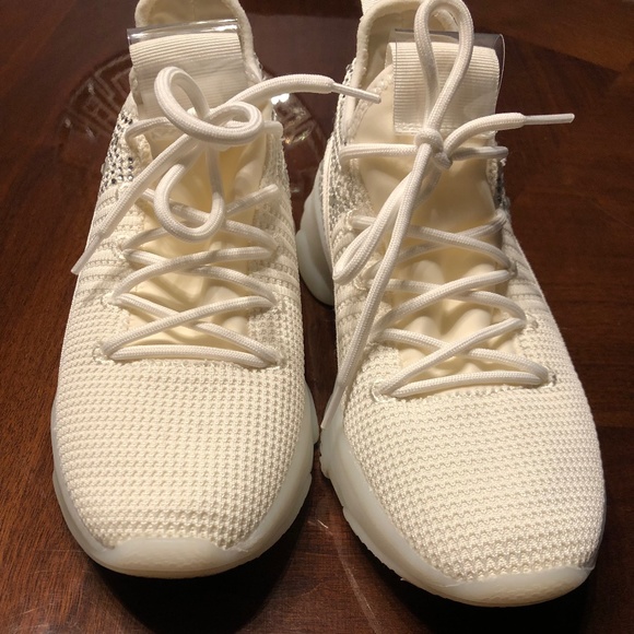 Madden Girl Off White Sneakers Women’s US Size 8 - Picture 1 of 10